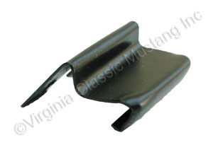 71-73 SIDE FRONT WINDOW GLASS GUIDE CLIP (2 REQUIRED PER CAR)   SOLD EACH